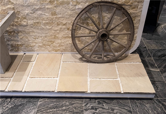 πέτρινο μπεζ πλακάκι